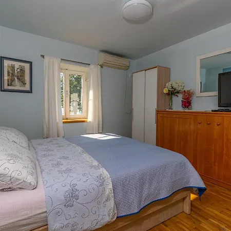 Lapis Appartamento Jadranovo