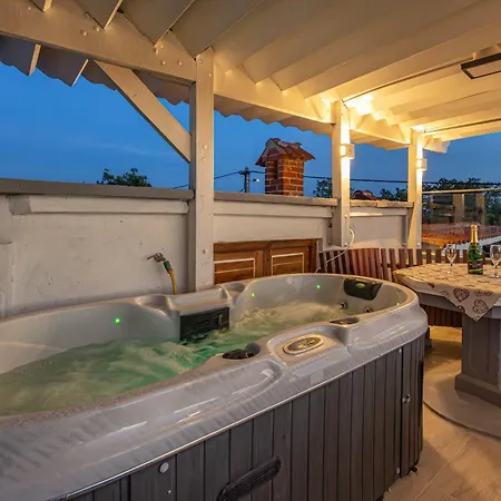 Lapis Appartamento Jadranovo