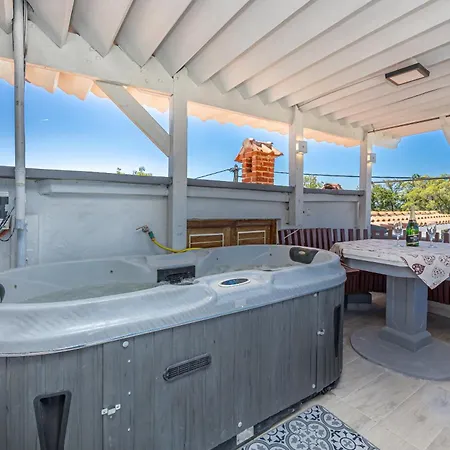 Appartamento Lapis Jadranovo