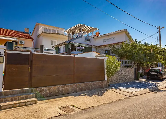 Lapis アパート *