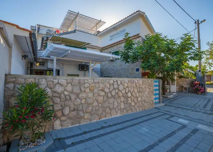 Lapis アパート ヤドラニヴォ