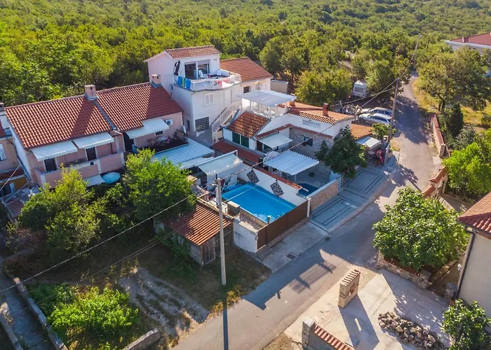 Lapis ヤドラニヴォ