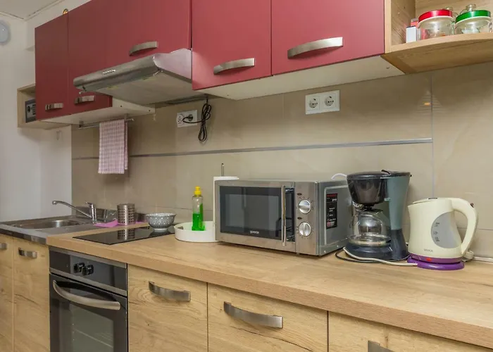 Lapis アパート ヤドラニヴォ